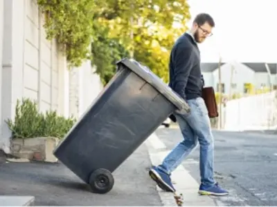 Picture of garbage bin